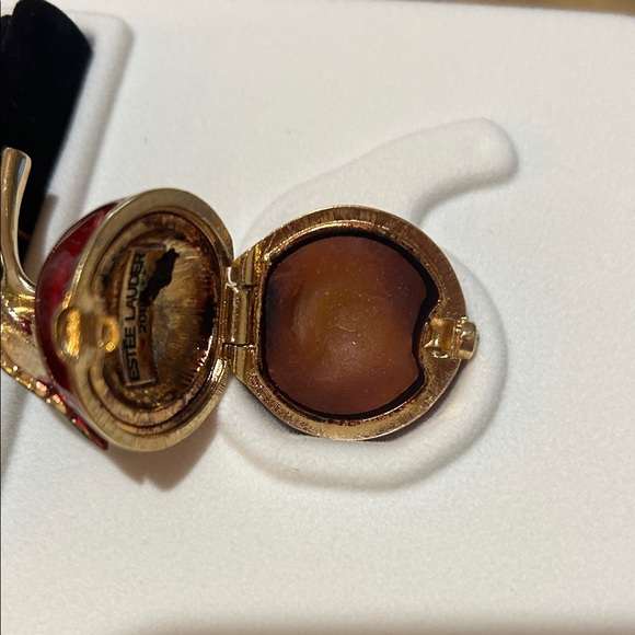 Estée Lauder Red Cherry Perfume Compact - Picture 2 of 3